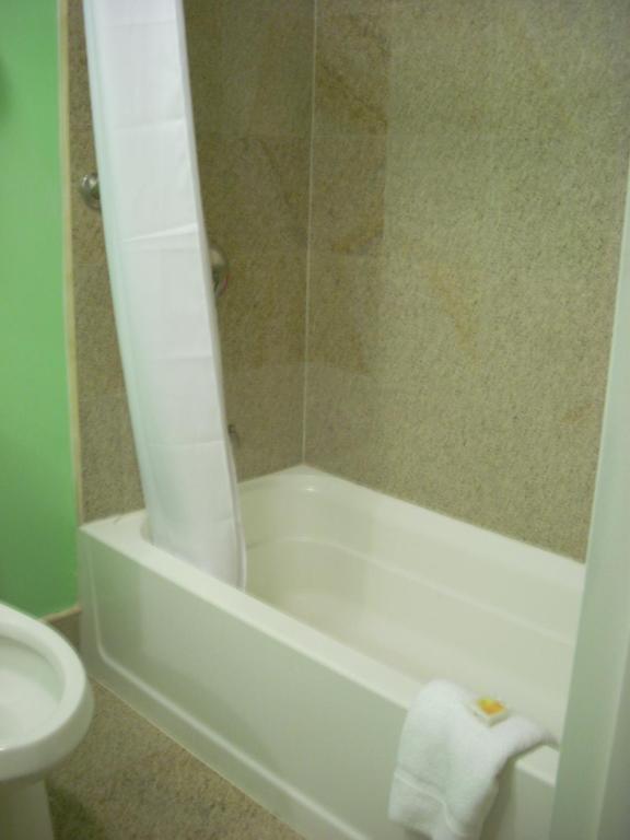 Days Inn & Suites By Wyndham Ozone Park/Jfk Airport Nowy Jork Pokój zdjęcie