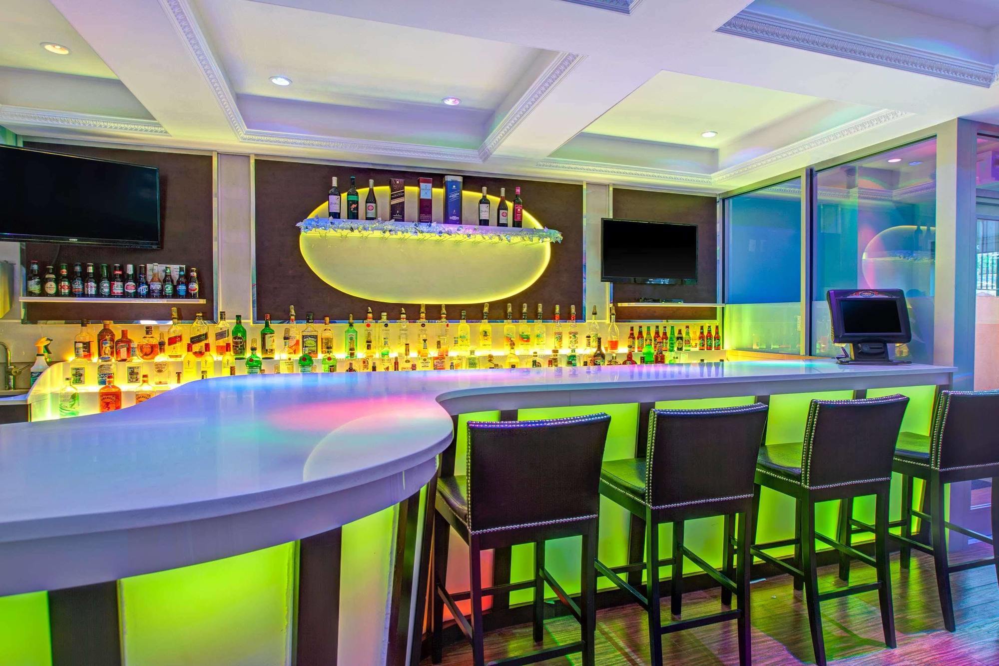 Days Inn & Suites By Wyndham Ozone Park/Jfk Airport Nowy Jork Zewnętrze zdjęcie