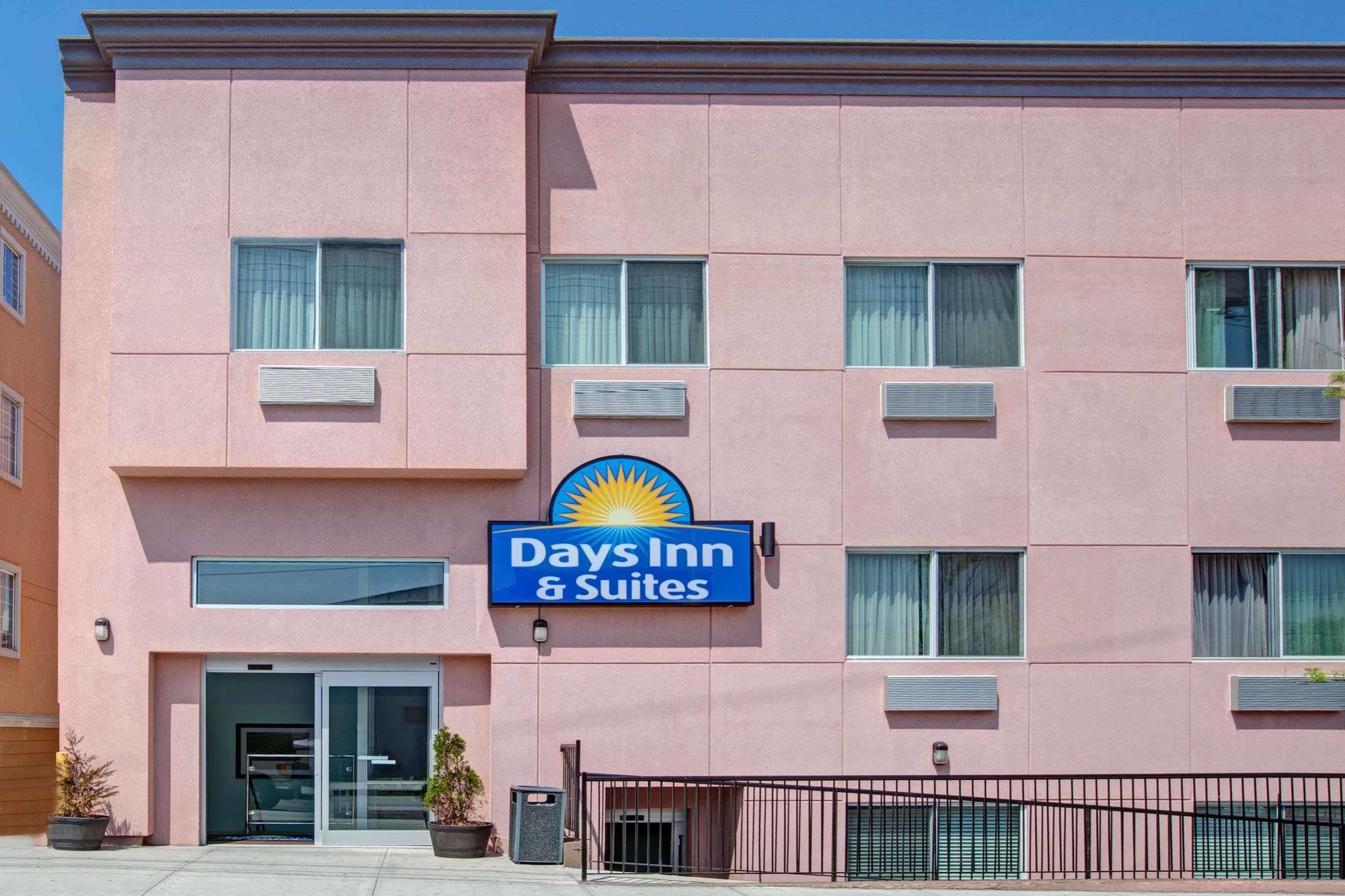 Days Inn & Suites By Wyndham Ozone Park/Jfk Airport Nowy Jork Zewnętrze zdjęcie